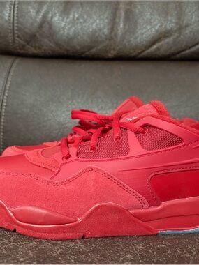 Triple red Jordon 4 RM brand new no box lid